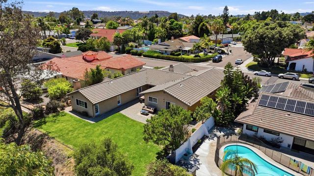 7738 Madrilena Way, Carlsbad, CA 92009