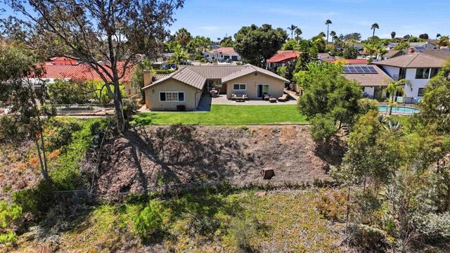 7738 Madrilena Way, Carlsbad, CA 92009