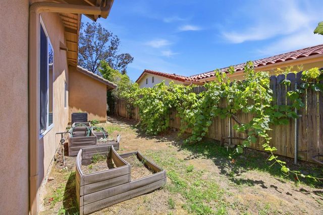 7738 Madrilena Way, Carlsbad, CA 92009