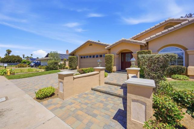 7738 Madrilena Way, Carlsbad, CA 92009