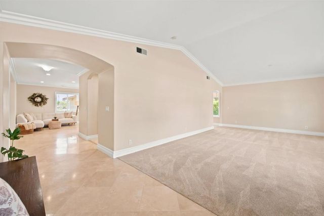 7738 Madrilena Way, Carlsbad, CA 92009