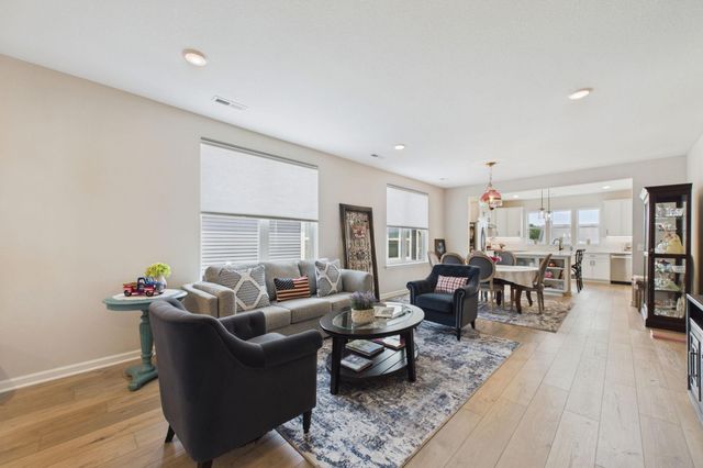 196 Liberty Heights Drive, Chaska, MN 55318