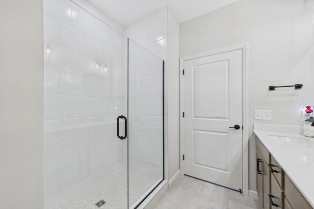 196 Liberty Heights Drive, Chaska, MN 55318