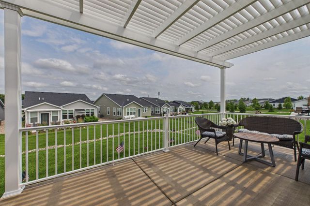 196 Liberty Heights Drive, Chaska, MN 55318