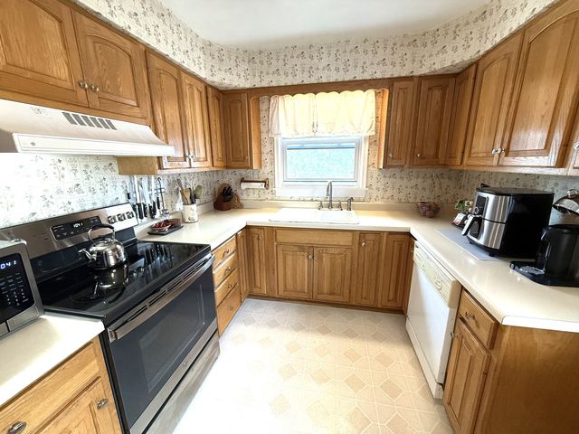 5224 Wolf Road, Western Springs, IL 60558
