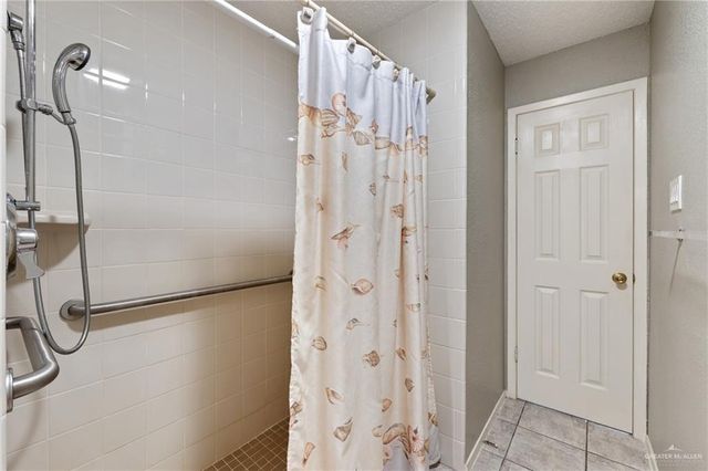 1913 Point West Drive, Edinburg, TX 78539