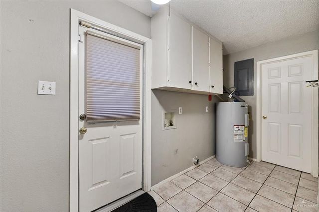 1913 Point West Drive, Edinburg, TX 78539