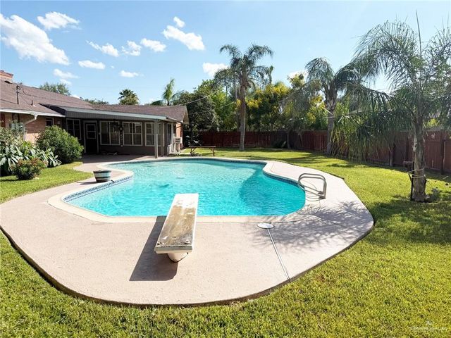 1913 Point West Drive, Edinburg, TX 78539