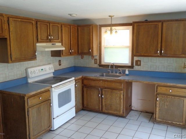 4030 Douglas Heights Drive, Lenox, NY 13032