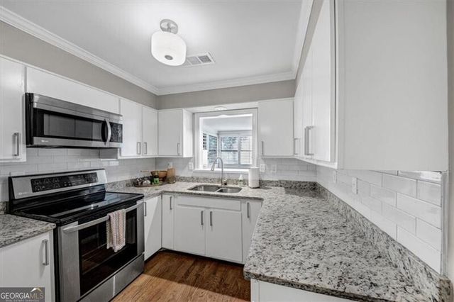 37 La Rue Place NW, Atlanta, GA 30327