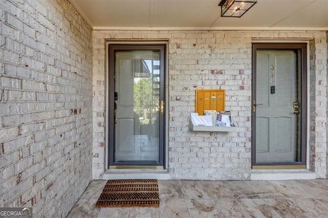 37 La Rue Place NW, Atlanta, GA 30327