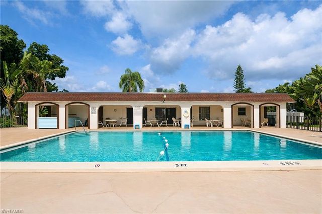 2828 Jackson ST C4, Fort Myers, FL 33901