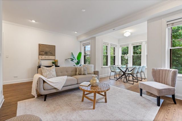 6454 N Bosworth Avenue 2A, Chicago, IL 60626