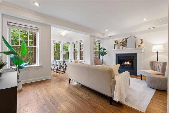 6454 N Bosworth Avenue 2A, Chicago, IL 60626