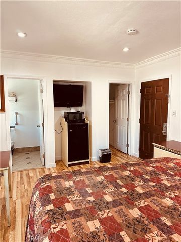 5850 W Olympic, Los Angeles, CA 90036