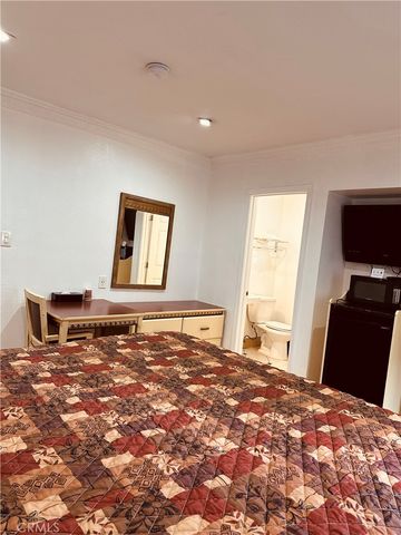 5850 W Olympic, Los Angeles, CA 90036