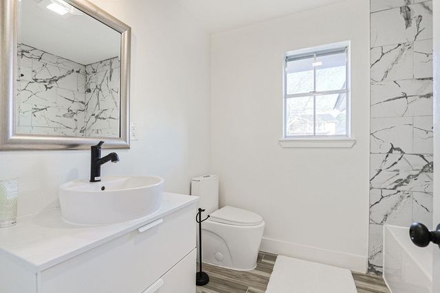 401 Kingsway Dr., Overton, TX 75684