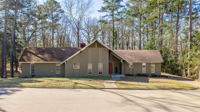 401 Kingsway Dr., Overton, TX 75684