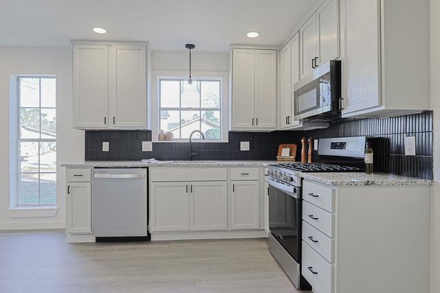 401 Kingsway Dr., Overton, TX 75684