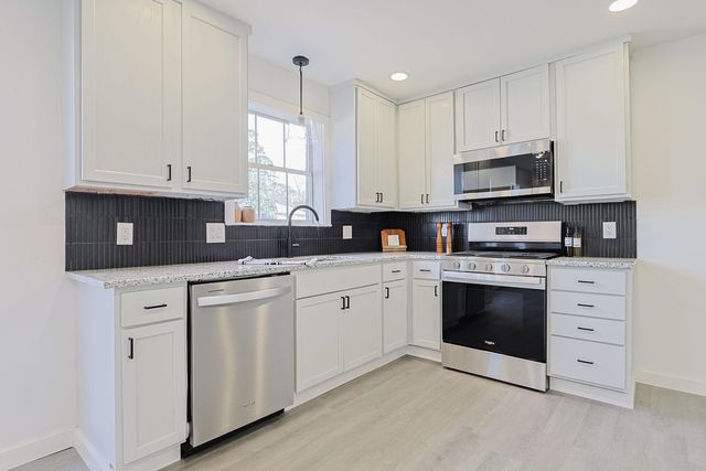 401 Kingsway Dr., Overton, TX 75684