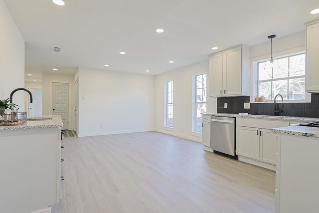 401 Kingsway Dr., Overton, TX 75684