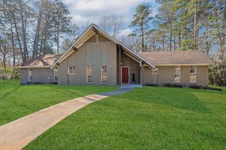 401 Kingsway Dr., Overton, TX 75684