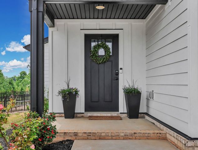 904 Frog Gip Pond Ct, Clarksville, TN 37043