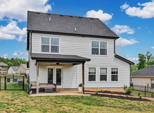 904 Frog Gip Pond Ct, Clarksville, TN 37043