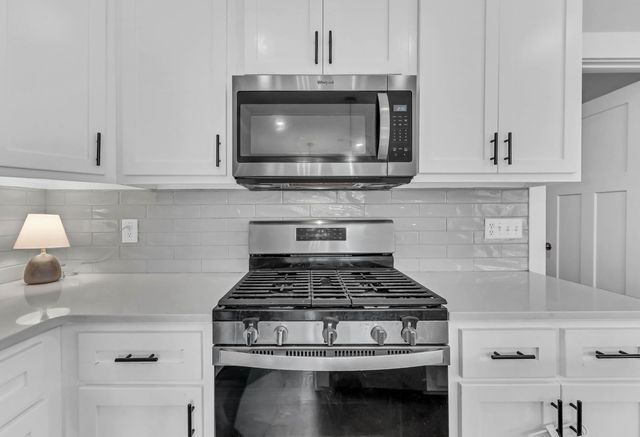 904 Frog Gip Pond Ct, Clarksville, TN 37043
