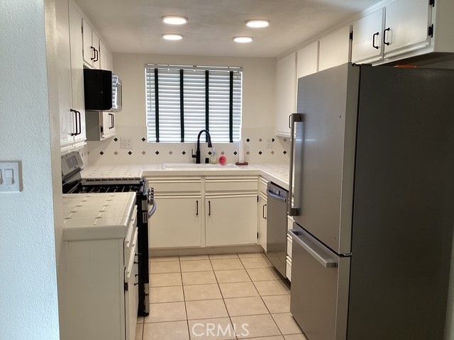 44532 E 15th Street E 7, Lancaster, CA 93535