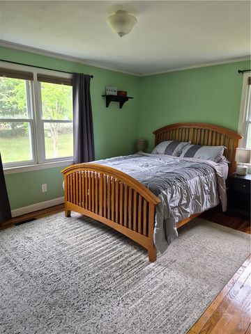 345 Stone Church Road, Tiverton, RI 02878