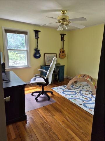 345 Stone Church Road, Tiverton, RI 02878