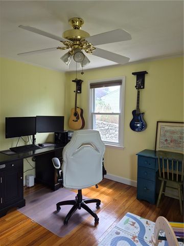 345 Stone Church Road, Tiverton, RI 02878