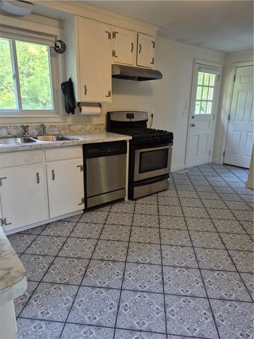 345 Stone Church Road, Tiverton, RI 02878