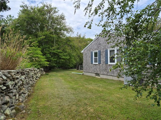 345 Stone Church Road, Tiverton, RI 02878