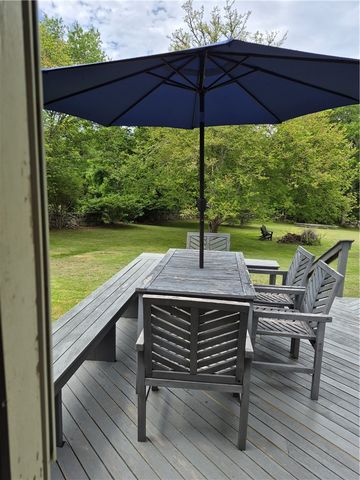 345 Stone Church Road, Tiverton, RI 02878