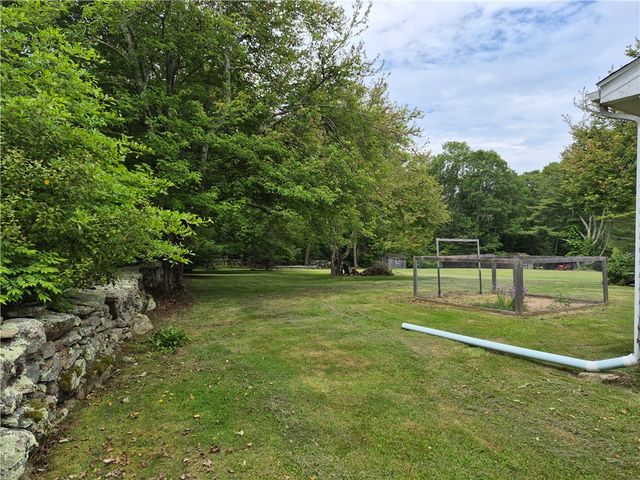 345 Stone Church Road, Tiverton, RI 02878