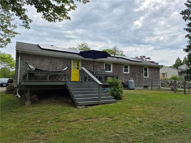 345 Stone Church Road, Tiverton, RI 02878