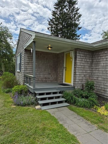 345 Stone Church Road, Tiverton, RI 02878