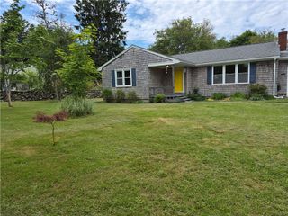345 Stone Church Road, Tiverton, RI 02878