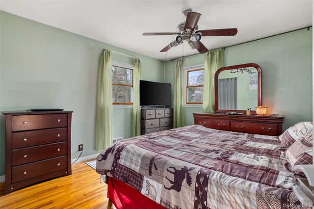 1 Birch Haven Court, East Northport, NY 11731