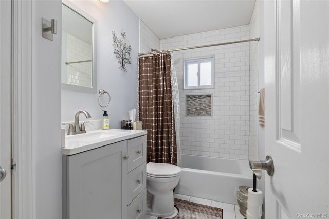 1 Birch Haven Court, East Northport, NY 11731