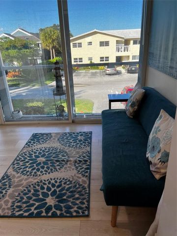 2734 NE 27th Court 22, Lighthouse Point, FL 33064