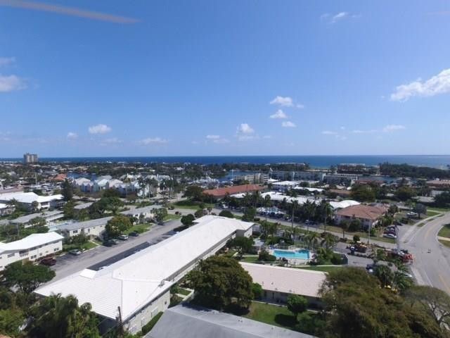 2734 NE 27th Court 22, Lighthouse Point, FL 33064