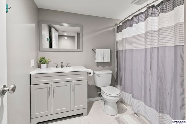 1114 S 54 Street, Omaha, NE 68106