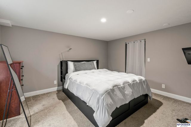 1114 S 54 Street, Omaha, NE 68106