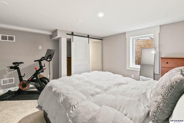 1114 S 54 Street, Omaha, NE 68106