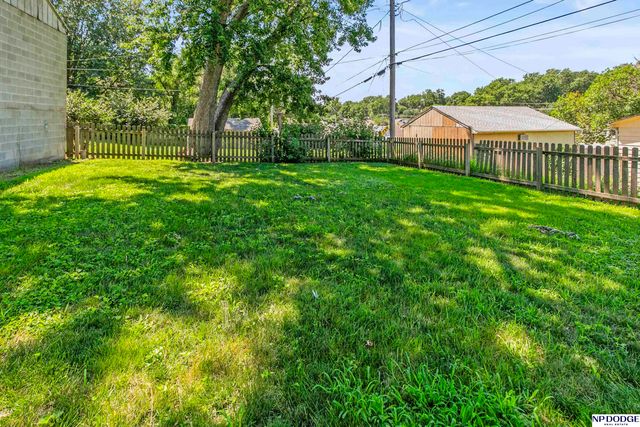 1114 S 54 Street, Omaha, NE 68106