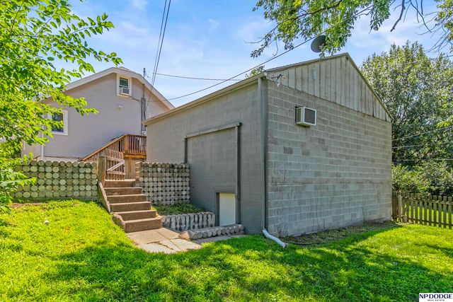 1114 S 54 Street, Omaha, NE 68106