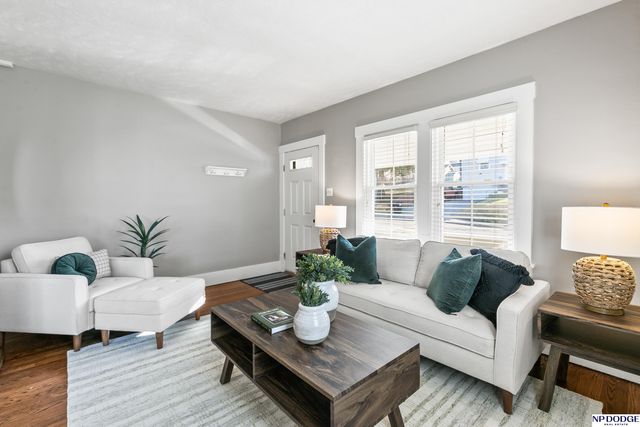 1114 S 54 Street, Omaha, NE 68106